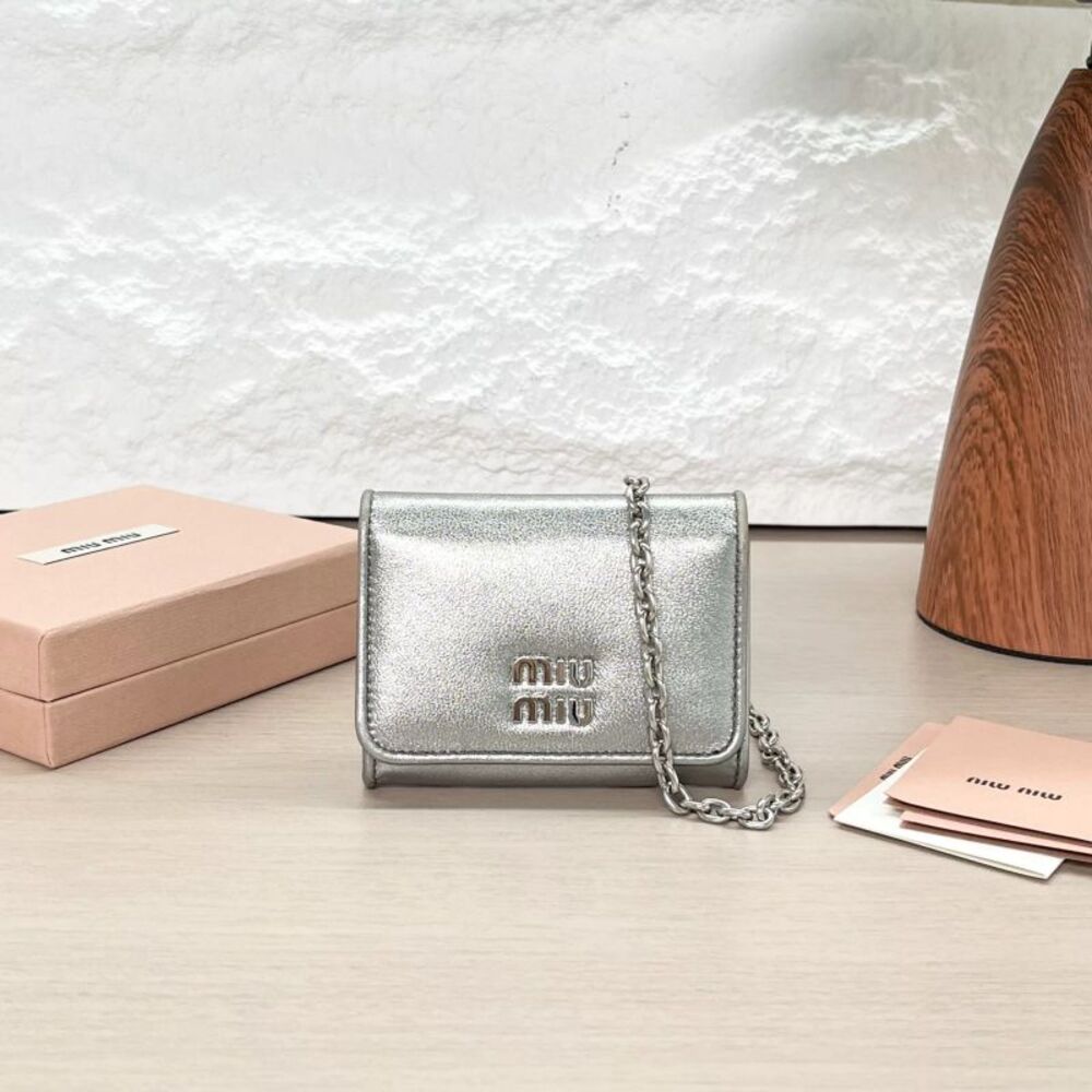 Miu Miu Women Pre-Loved Bag Very Good Condition